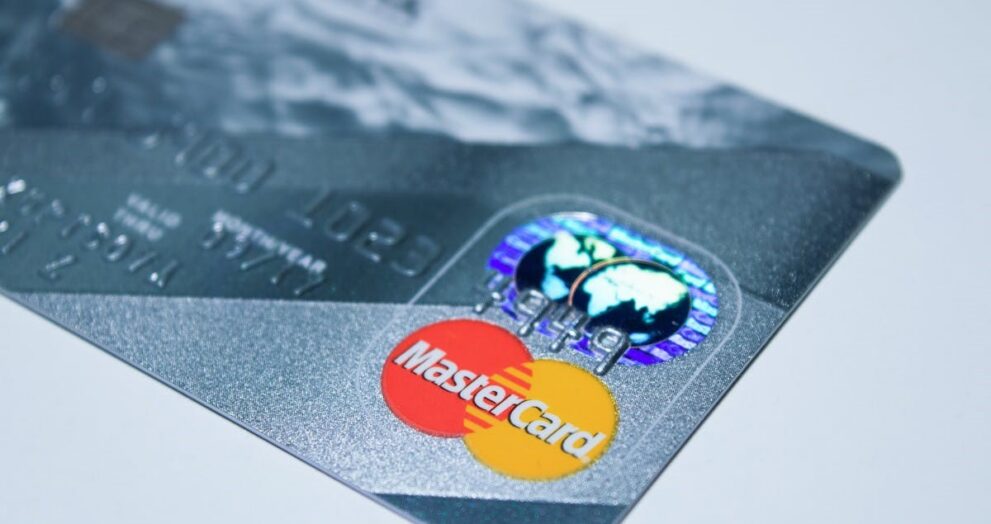 Fintech 2026 : pourquoi les programmes de parrainage redeviennent une stratégie d'acquisition centrale