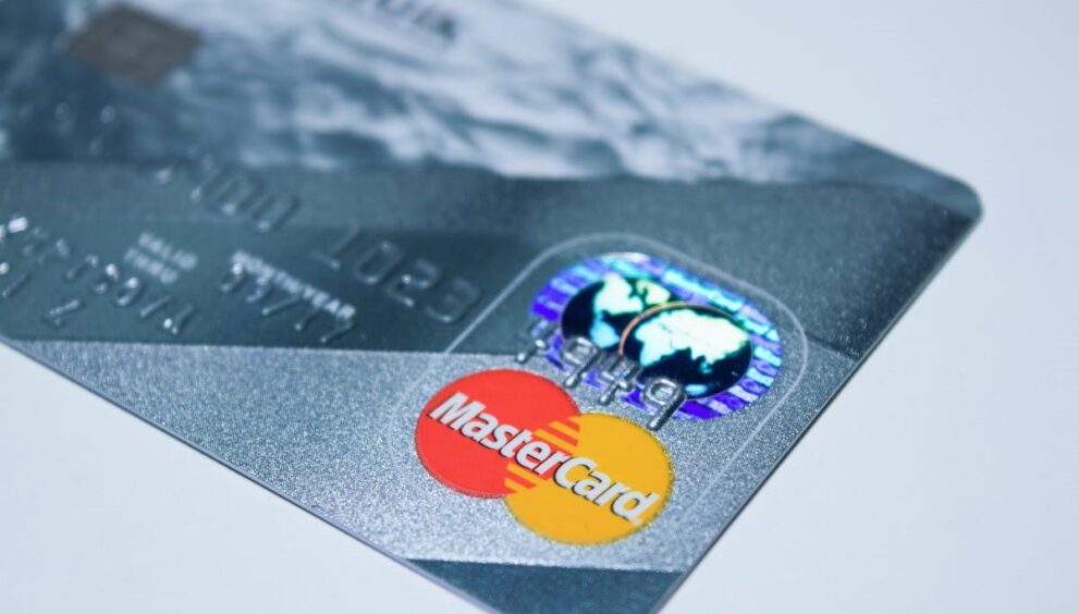 Fintech 2026 : pourquoi les programmes de parrainage redeviennent une stratégie d'acquisition centrale